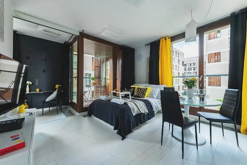 Ferienwohnung P&O Kolejowa 3 Warschau